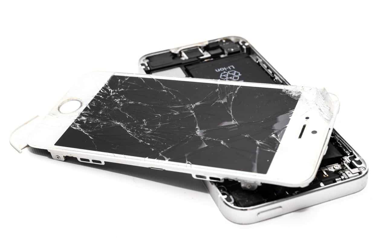 Five Top Risks of Phone Screen Repair